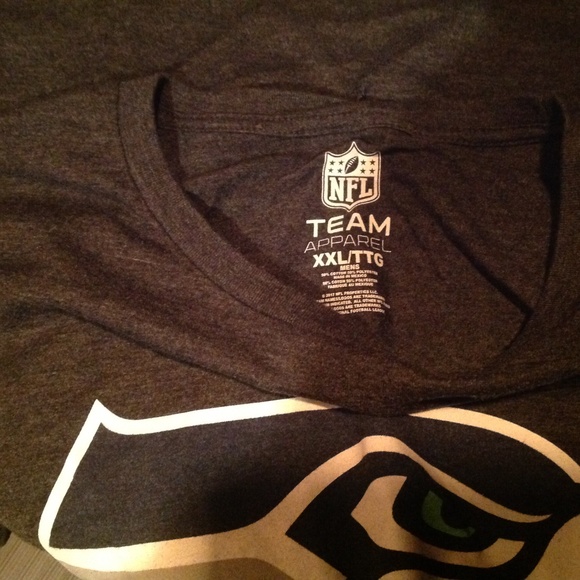 NFL Seattle Seahawks tshirt - Picture 3 of 3